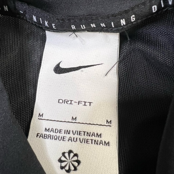 Nike Dri-FIT Run Division Reflective Running Top DV7243-540 Wmn's Size Medium M - Picture 4 of 6